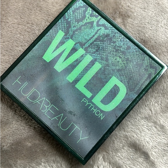 Huda beauty mini palette - Picture 1 of 2